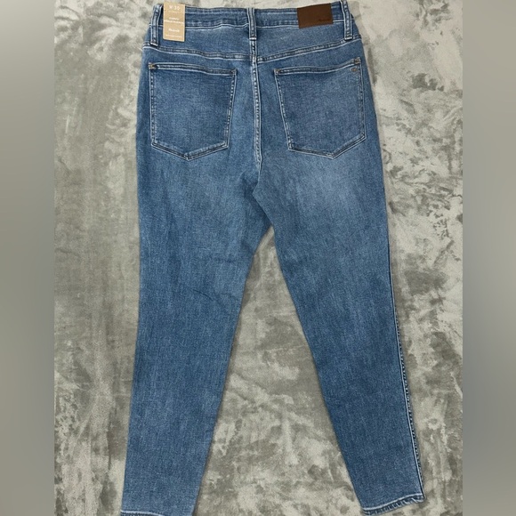 Madewell curvy roadtripper jeans - Picture 6 of 14